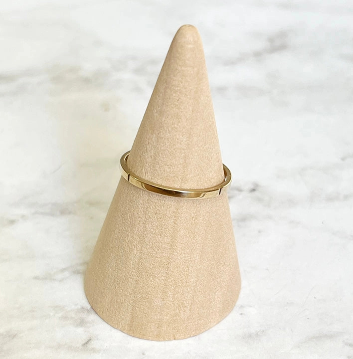 14k yellow gold band