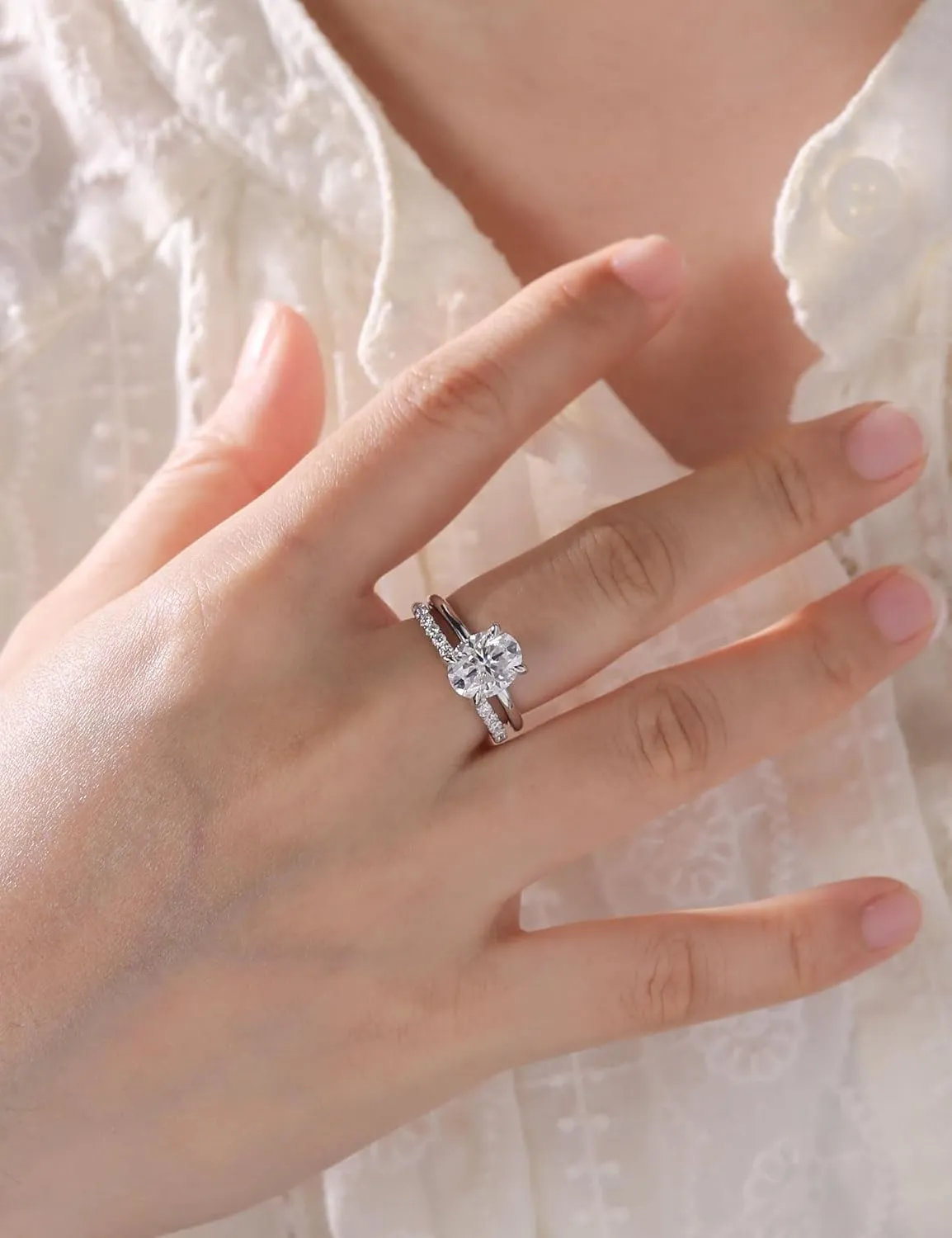 1.5-3ct Oval Moissanite Engagement Ring 18K White Gold Plated Solid Silver D-Color VVS1 Solitaire Promise Ring
