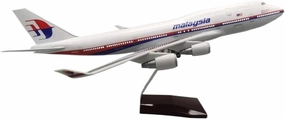 1/157 Scale for B747 Malaysia Model Plane 747 Aircraft Model Airplanes Miniature Plane W Light and Wheel for Collection(No loght)