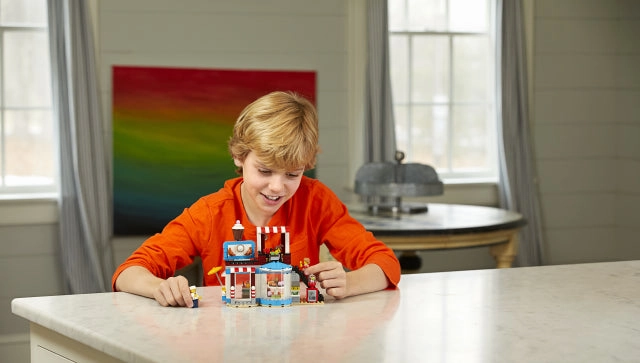 31077 LEGO® Creator Modular Sweet Surprises