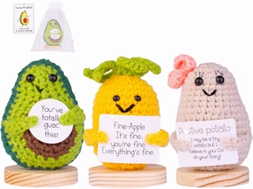 3PCS Handmade Emotional Support Avocado Gift with Positive Card, Cute Crochet Avocado Knitted Doll Decoration with Front Card, Wooden Base for Birthday Gift Home Decoration(A1)