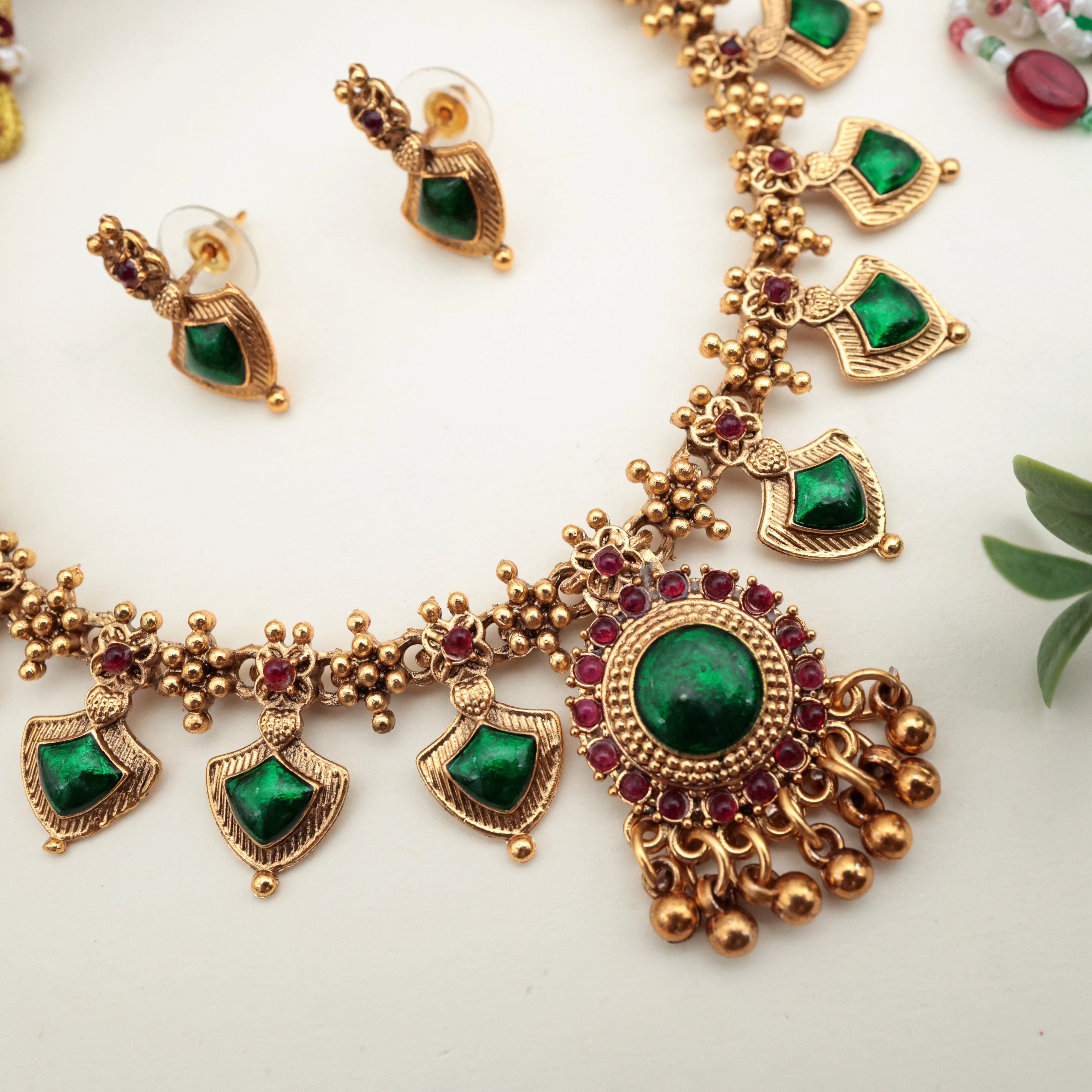 Antique Matte Palakka Necklace Set