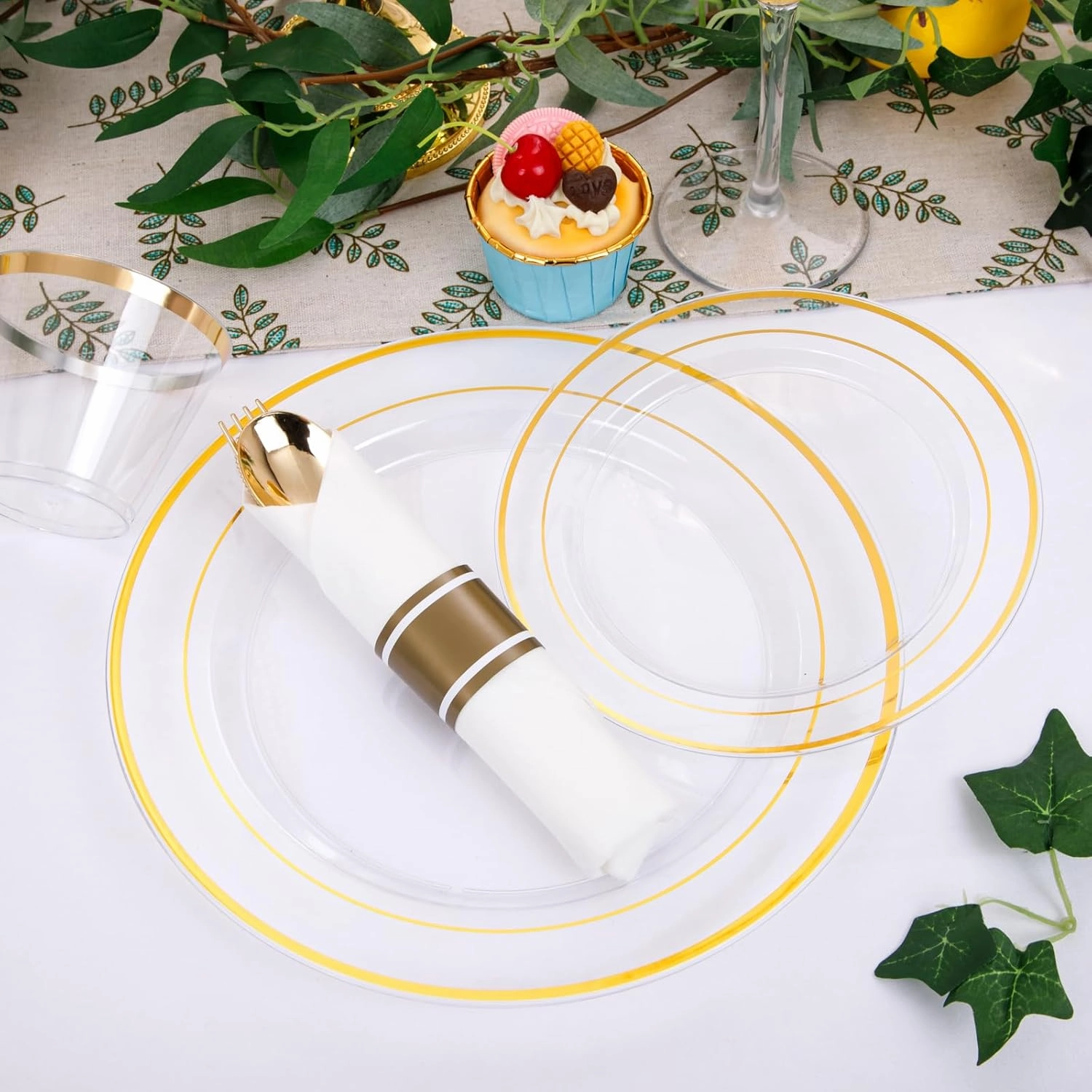 DaYammi 350PCS Clear Gold Plastic Dinnerware Set for 50 Guests, Fancy Disposable Plates for Party, Include: 50 Dinner Plates, 50 Dessert Plates, 50 Pre Rolled Napkins with Gold Silverware, 50 Cups