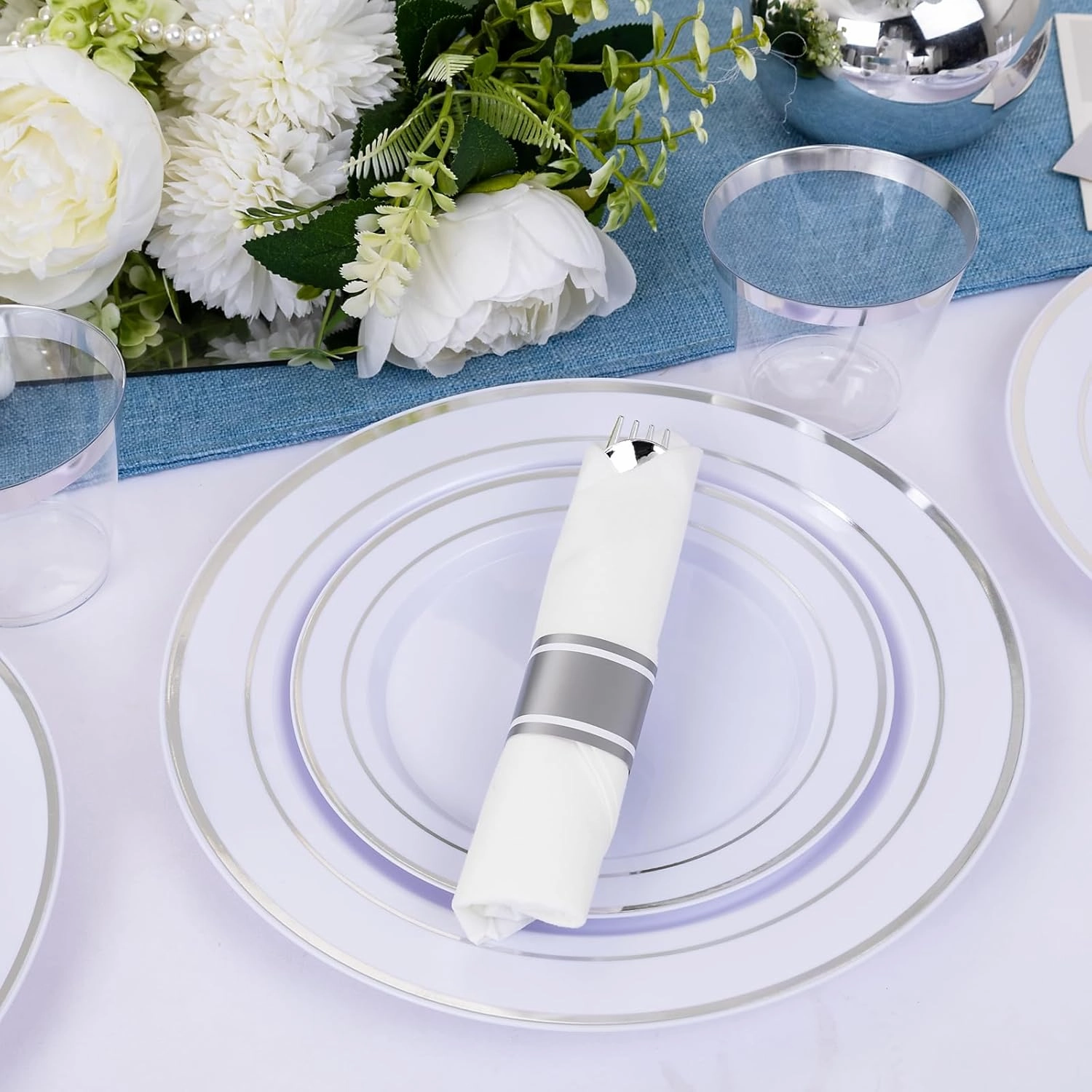 DaYammi 350PCS Silver Plastic Dinnerware Set for 50 Guests, Fancy Disposable Plates for Party, Include: 50 Dinner Plates, 50 Dessert Plates, 50 Pre Rolled Napkins with Silver Silverware, 50 Cups