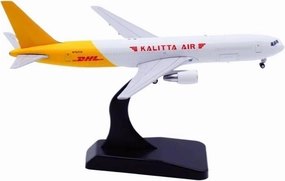 Diecast Plane Model 1:400 for B767-300ER Alloy Diecast Plane Model with Stand Collectible Souvenir