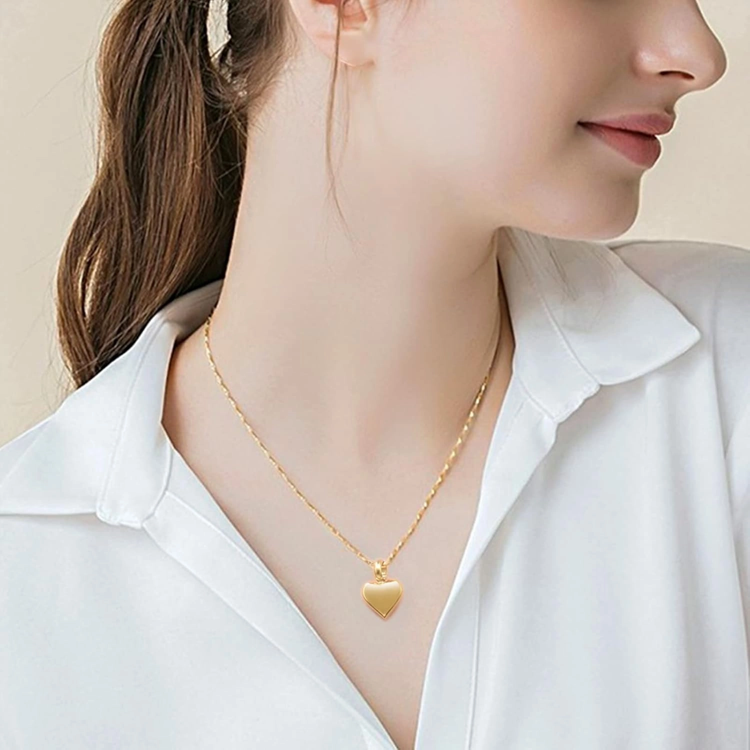 Imrsanl Small Heart Cremation Urn Necklace for Ashes Stainless Steel Memorial Ash Pendant Keepsake Jewelry