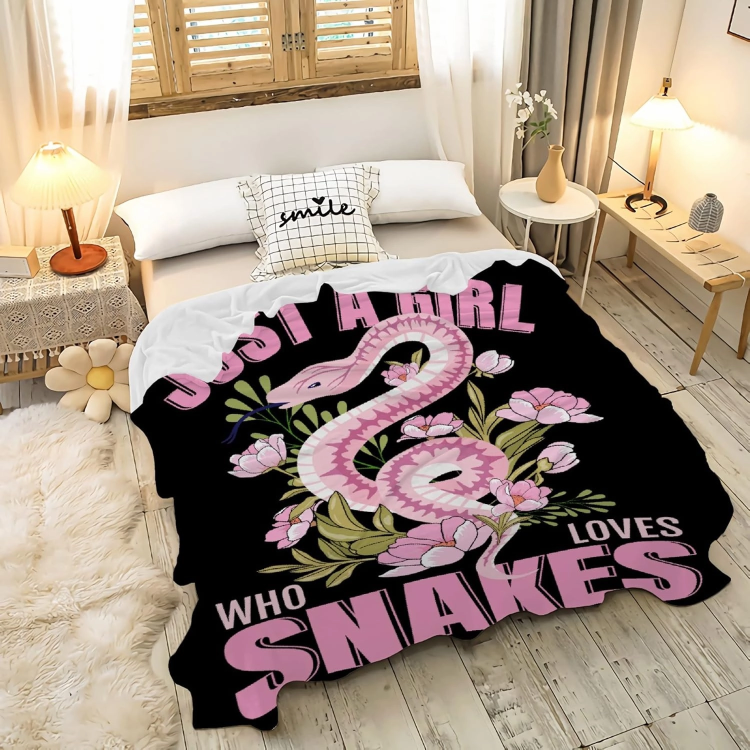 Just A Girl Loves Snakes Blanket Lightweight Cozy Flannel Fleece Throw Blanket Best Gift Home Decor for Bed Couch Outdoor Camping 60"x50" M for Teens