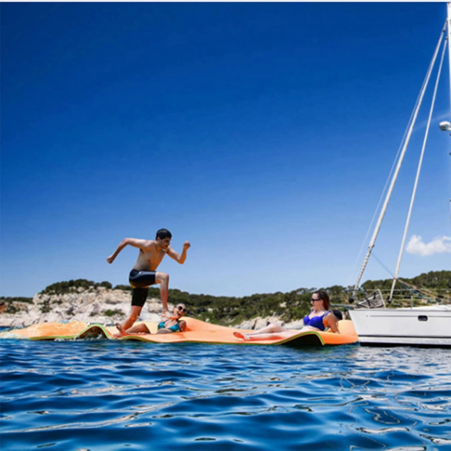 Lily Pad Floating Mat, Floating Mat for Lake, 3-Layer Tear-Resistant XPE Foam with A Bungee Tether, A Great Companion for Boat Trips and Pool Fun