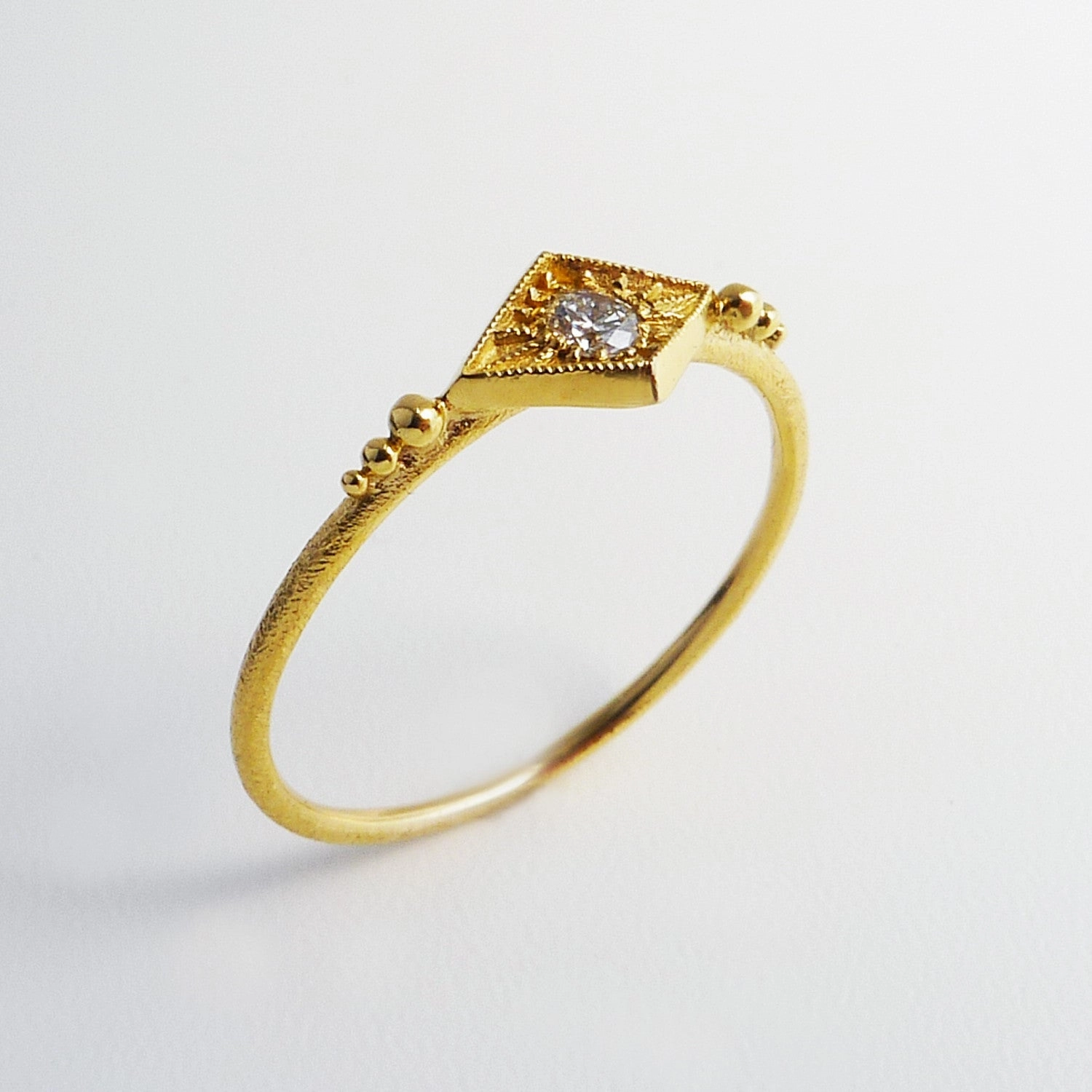 Naoma Ring