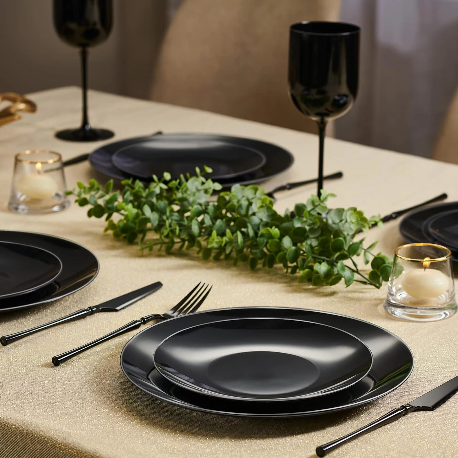 Plasticpro 32 Piece Combo Plates Set includes 16-7'' inch Plates & 16-10'' inch Plates Black Plates with Silver Rim Plastic PartyPlates Premium heavyweight Elegant, Disposable, Tableware, Dishes,
