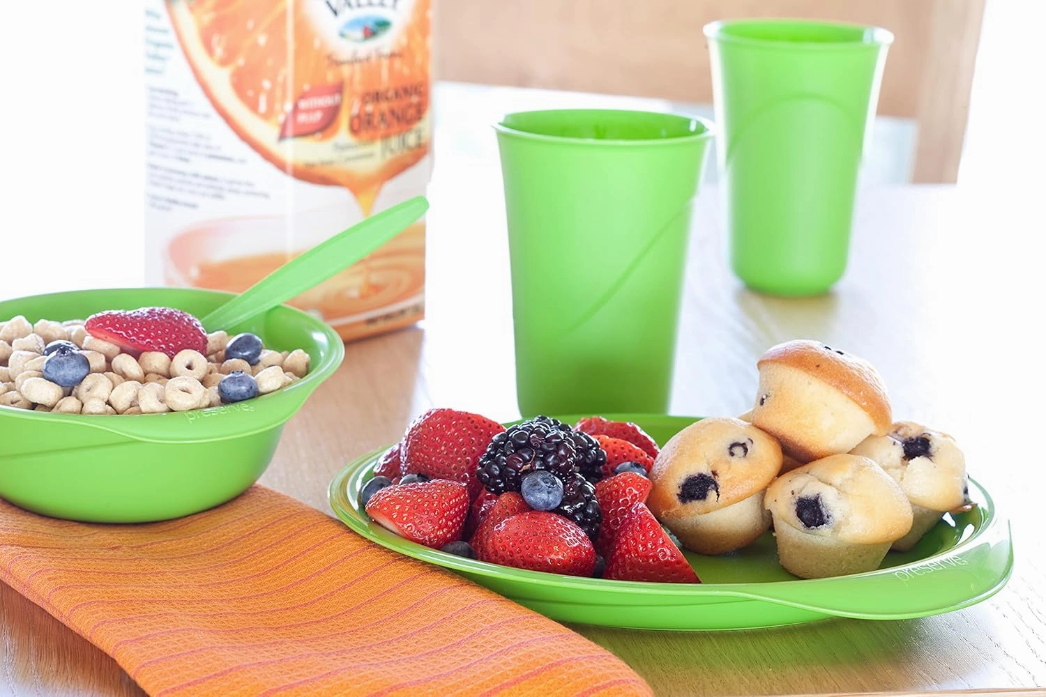 Preserve Reusable BPA Free Everyday Tableware Set Made from Recycled Plastic: 4 Plates, 4 Bowls, 4 Cups, Apple Green