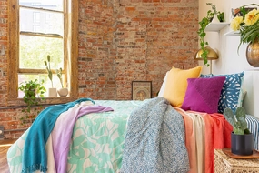Refinery29 |Hayden Bedding Collection | Luxury Reversible Ultra Soft Comforter, All Season Premium 4 Piece Set, Modern Leaf Design for Home Décor (Full/Queen, Aqua)