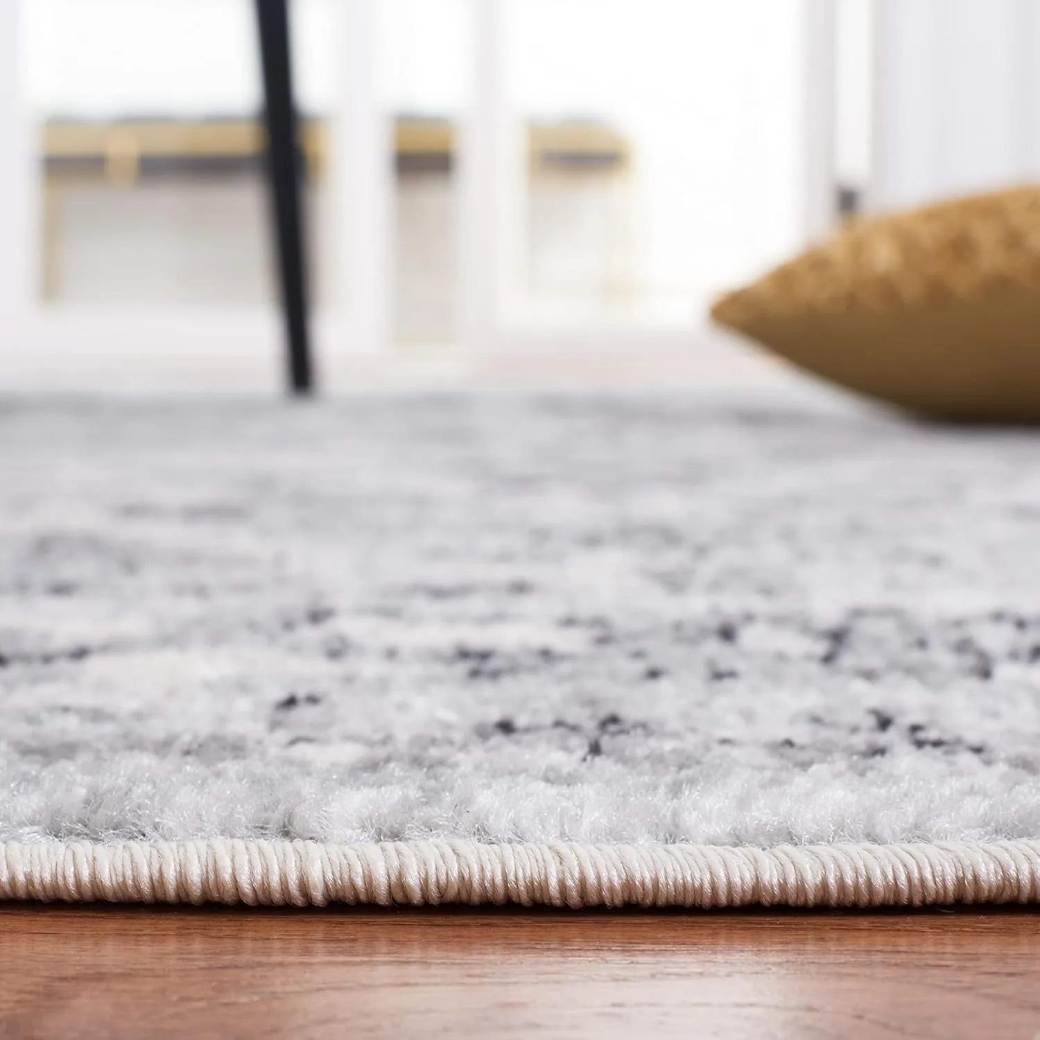 SAFAVIEH Area Rug 8x10 - Madison Collection - Large - Grey & Black, Boho Chic Medallion Design, Non-Shedding & Easy Cleaning, Ideal for Living Room, Bedroom, Office, Dining Space (MAD154G)
