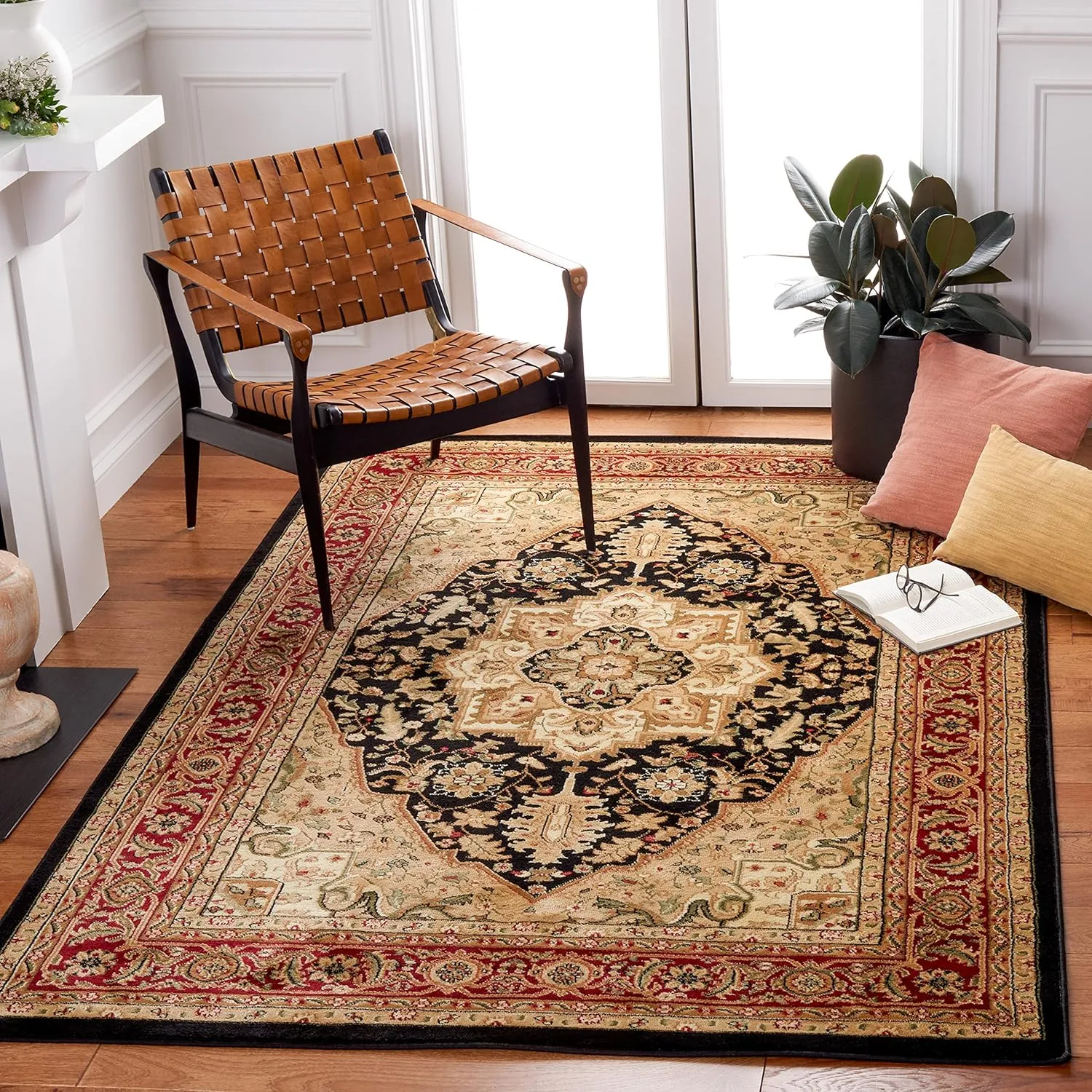 SAFAVIEH Lyndhurst Collection Area Rug - 9' x 12', Black & Red, Traditional Oriental Design, Non-Shedding & Easy Care, Ideal for High Traffic Areas in Living Room, Bedroom (LNH330Y)