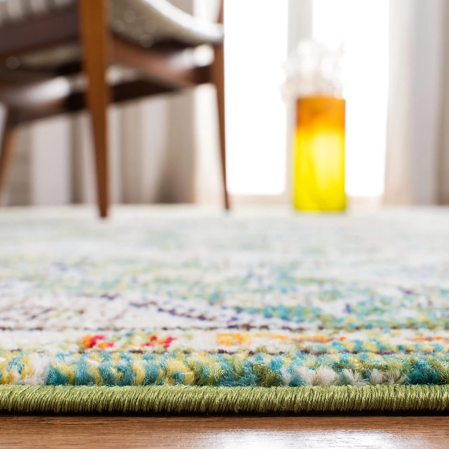 SAFAVIEH Madison Collection Area Rug - 6' x 9', Green & Turquoise, Boho Chic Medallion Distressed Design, Non-Shedding & Easy Care, Ideal for High Traffic Areas in Living Room, Bedroom (MAD447Y)