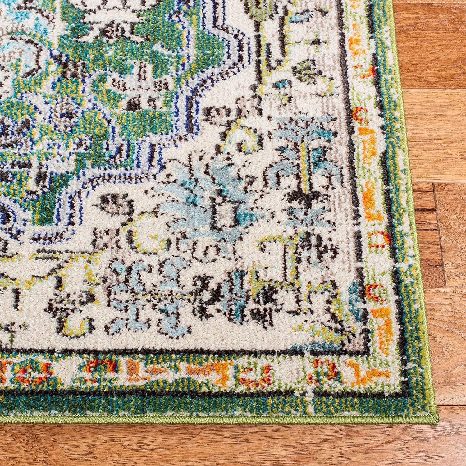 SAFAVIEH Madison Collection Area Rug - 6' x 9', Green & Turquoise, Boho Chic Medallion Distressed Design, Non-Shedding & Easy Care, Ideal for High Traffic Areas in Living Room, Bedroom (MAD447Y)