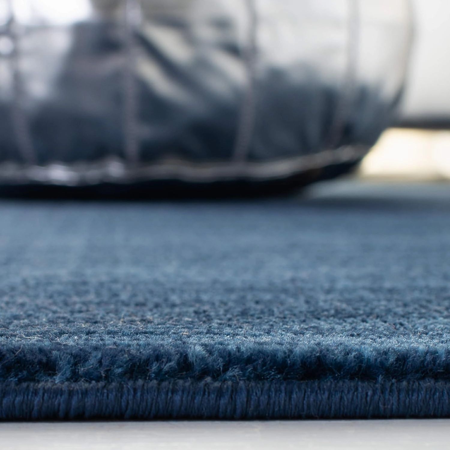 SAFAVIEH Area Rug 8x10 - Vision Collection - Large - Navy, Modern Ombre Tonal Chic Design, Non-Shedding & Easy Cleaning, Ideal for Living Room, Bedroom, Office, Dining Space (VSN606N)