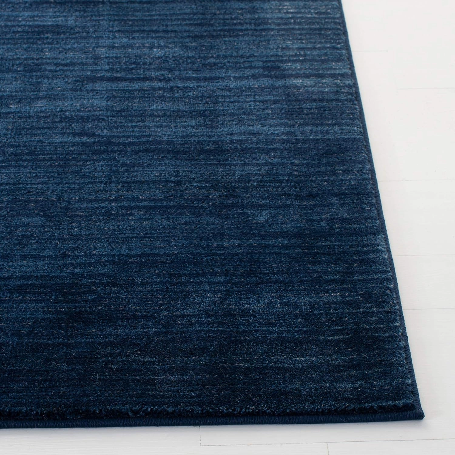 SAFAVIEH Area Rug 8x10 - Vision Collection - Large - Navy, Modern Ombre Tonal Chic Design, Non-Shedding & Easy Cleaning, Ideal for Living Room, Bedroom, Office, Dining Space (VSN606N)