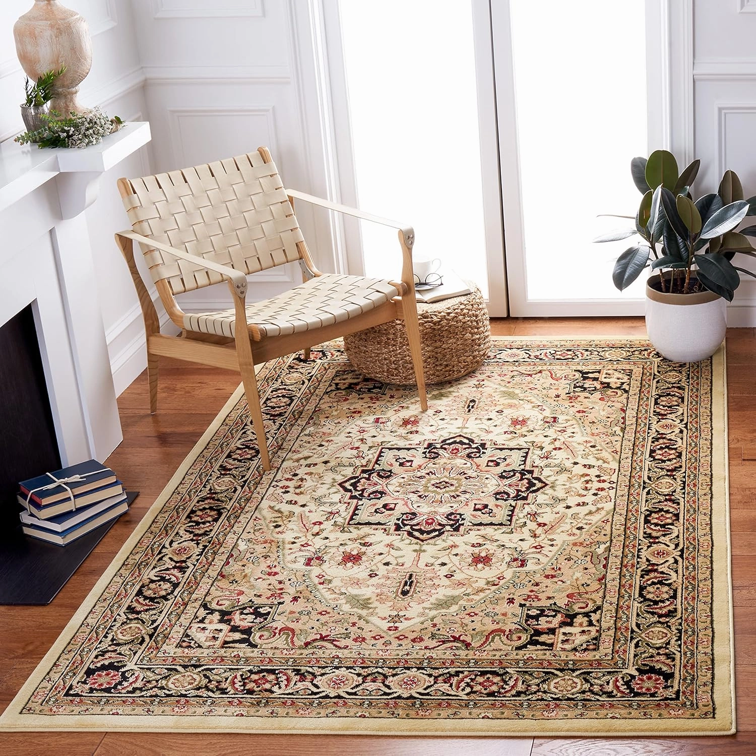 SAFAVIEH Lyndhurst Collection Area Rug - 9' x 12', Beige & Black, Traditional Oriental Design, Non-Shedding & Easy Care, Ideal for High Traffic Areas in Living Room, Bedroom (LNH330C)