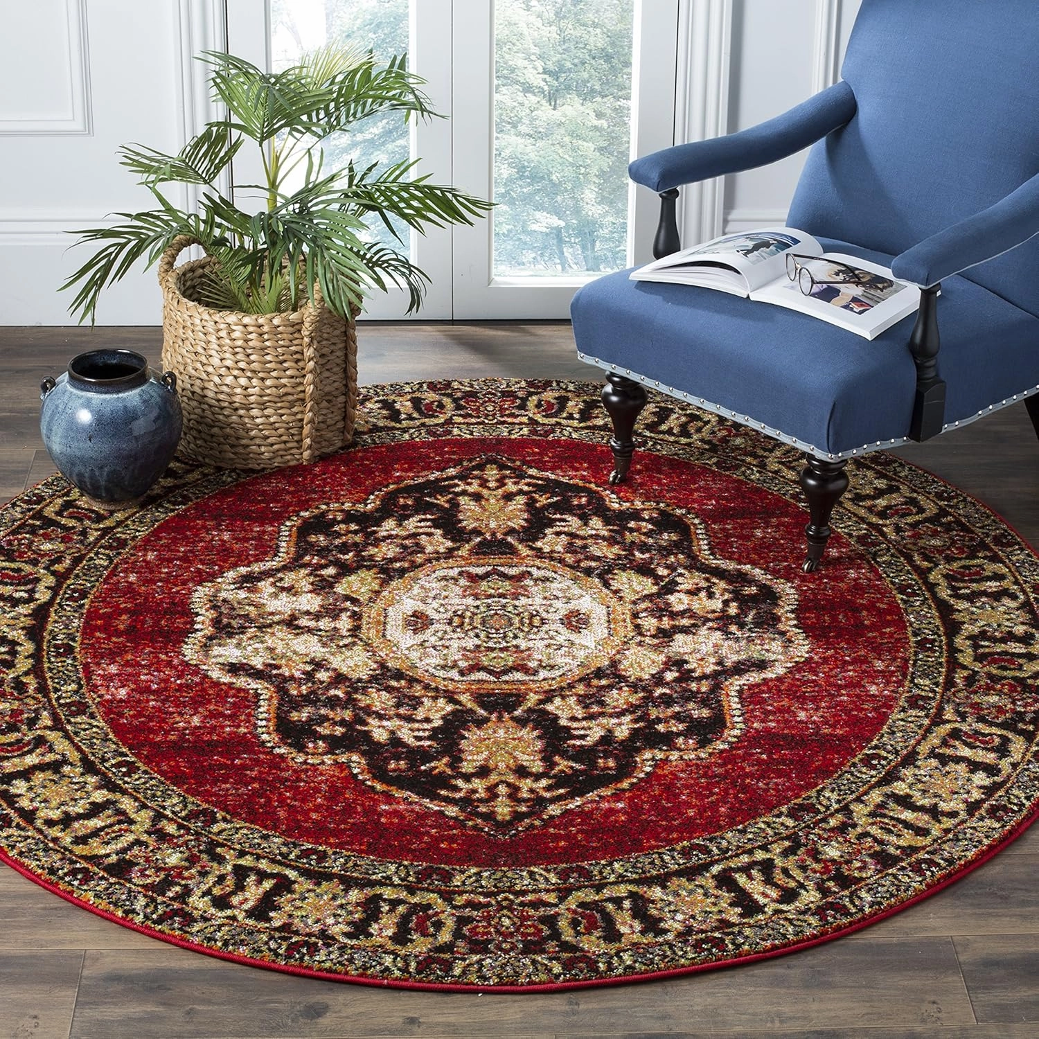 SAFAVIEH Vintage Hamadan Collection 6'7" Round Red / Multi VTH219A Oriental Traditional Persian Non-Shedding Dining Room Entryway Foyer Living Room Bedroom Area Rug