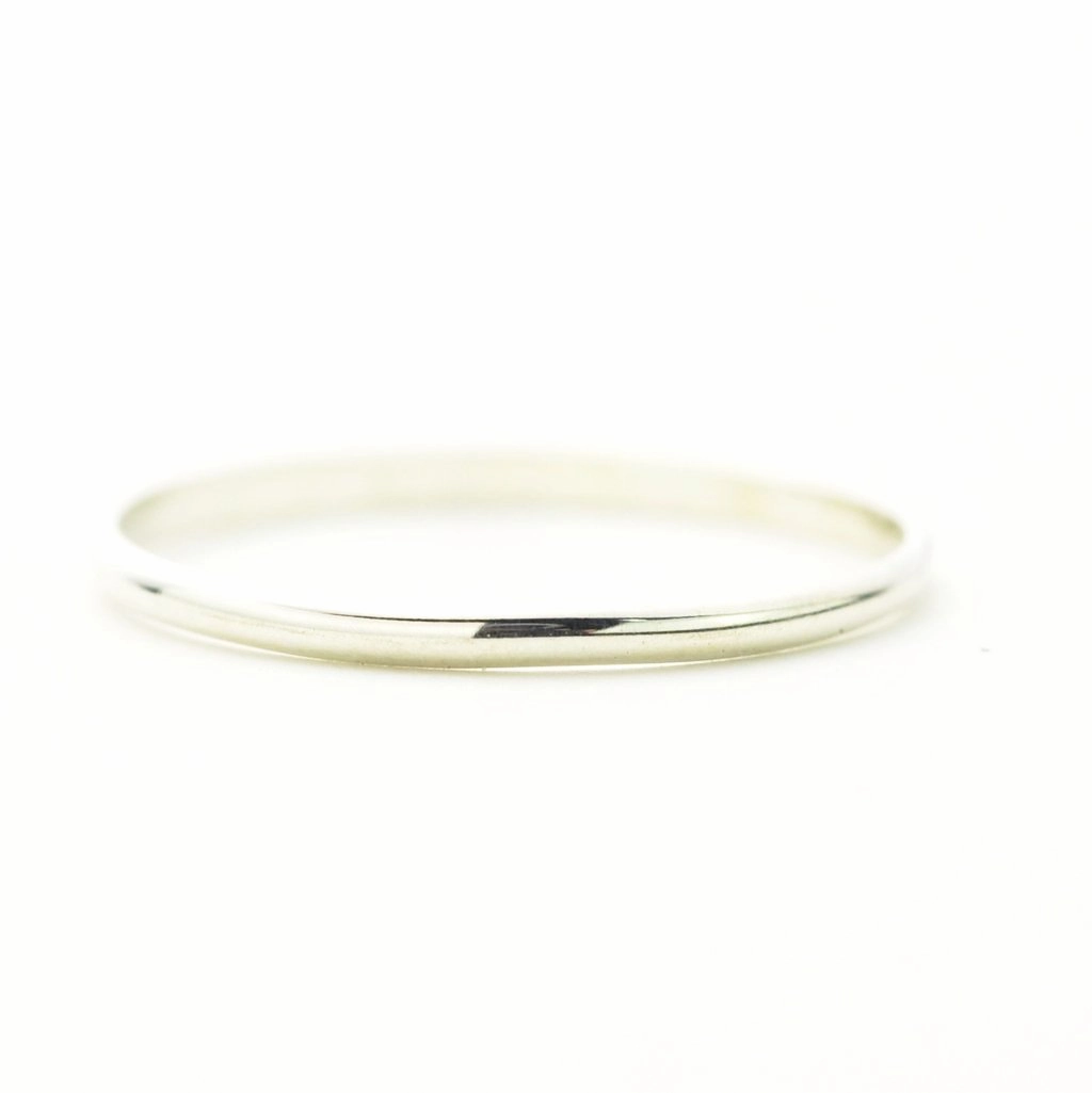 Simple Smooth Ring