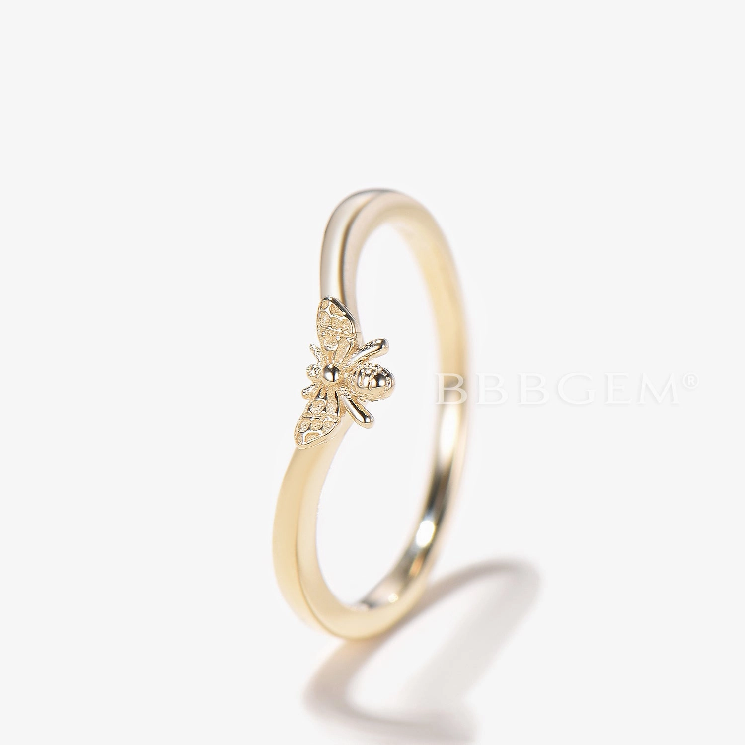 Simple Tiny Bee Curved Nesting Band Honeybee Contour Wedding Band