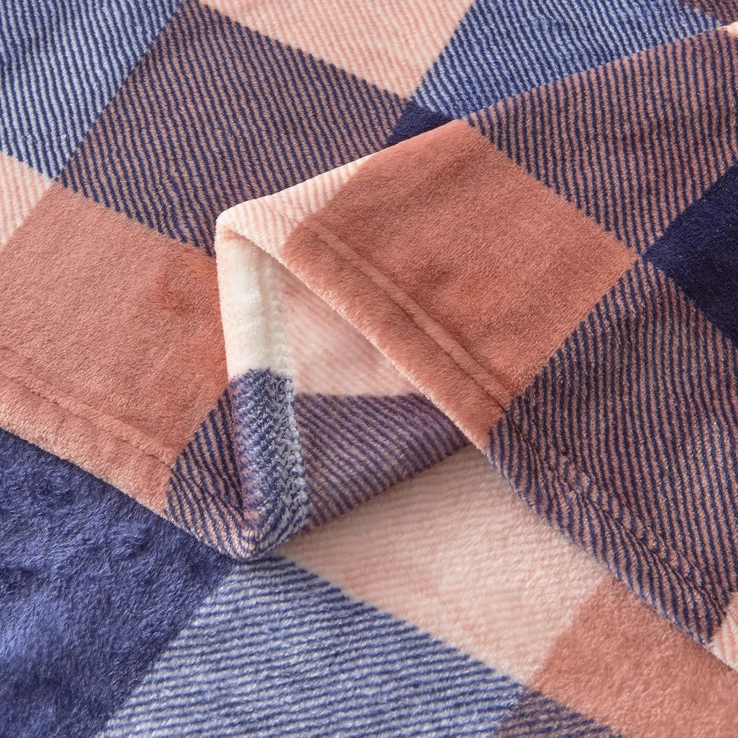 SOCHOW Buffalo Plaid Flannel Fleece Throw Blanket 50 × 60 Inches, Soft Lightweight Cozy All Season Coral Pink Checkered Blanket for Bed, Couch, Car