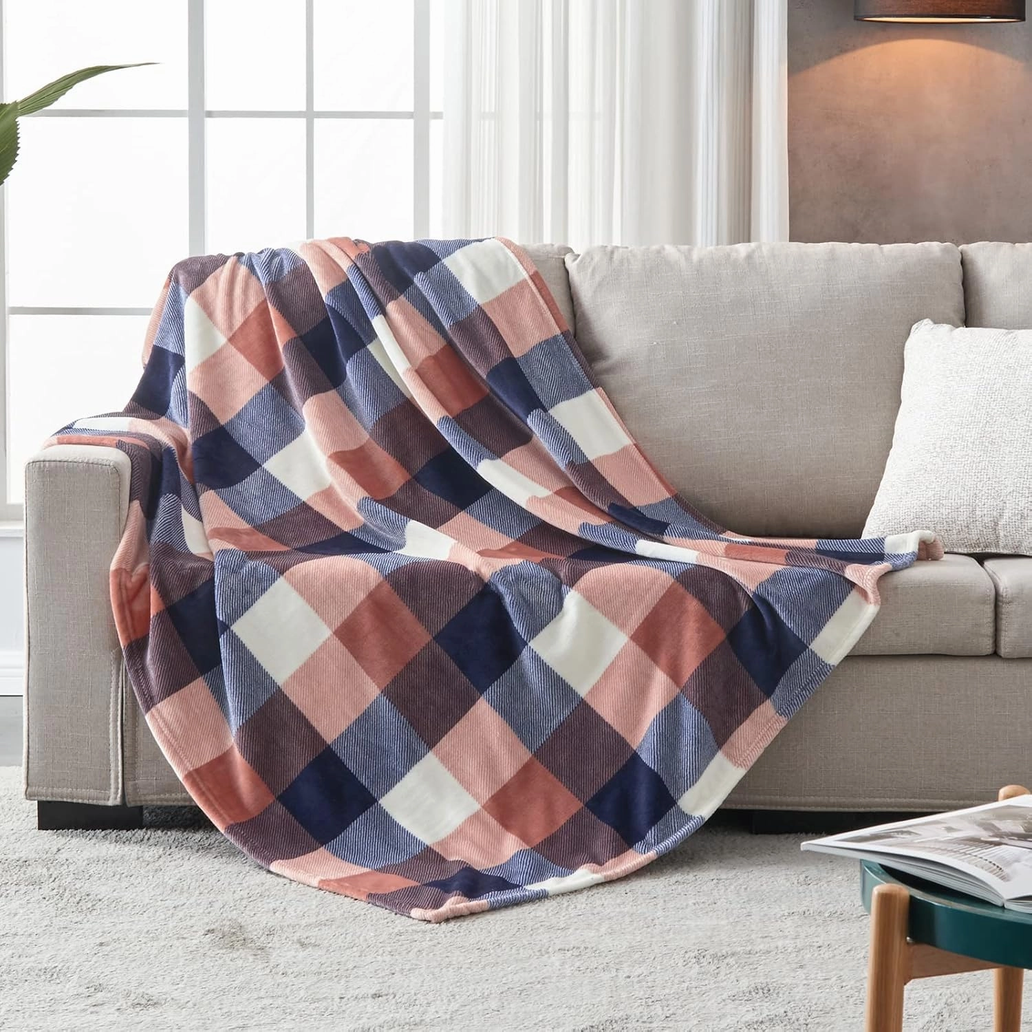 SOCHOW Buffalo Plaid Flannel Fleece Throw Blanket 50 × 60 Inches, Soft Lightweight Cozy All Season Coral Pink Checkered Blanket for Bed, Couch, Car
