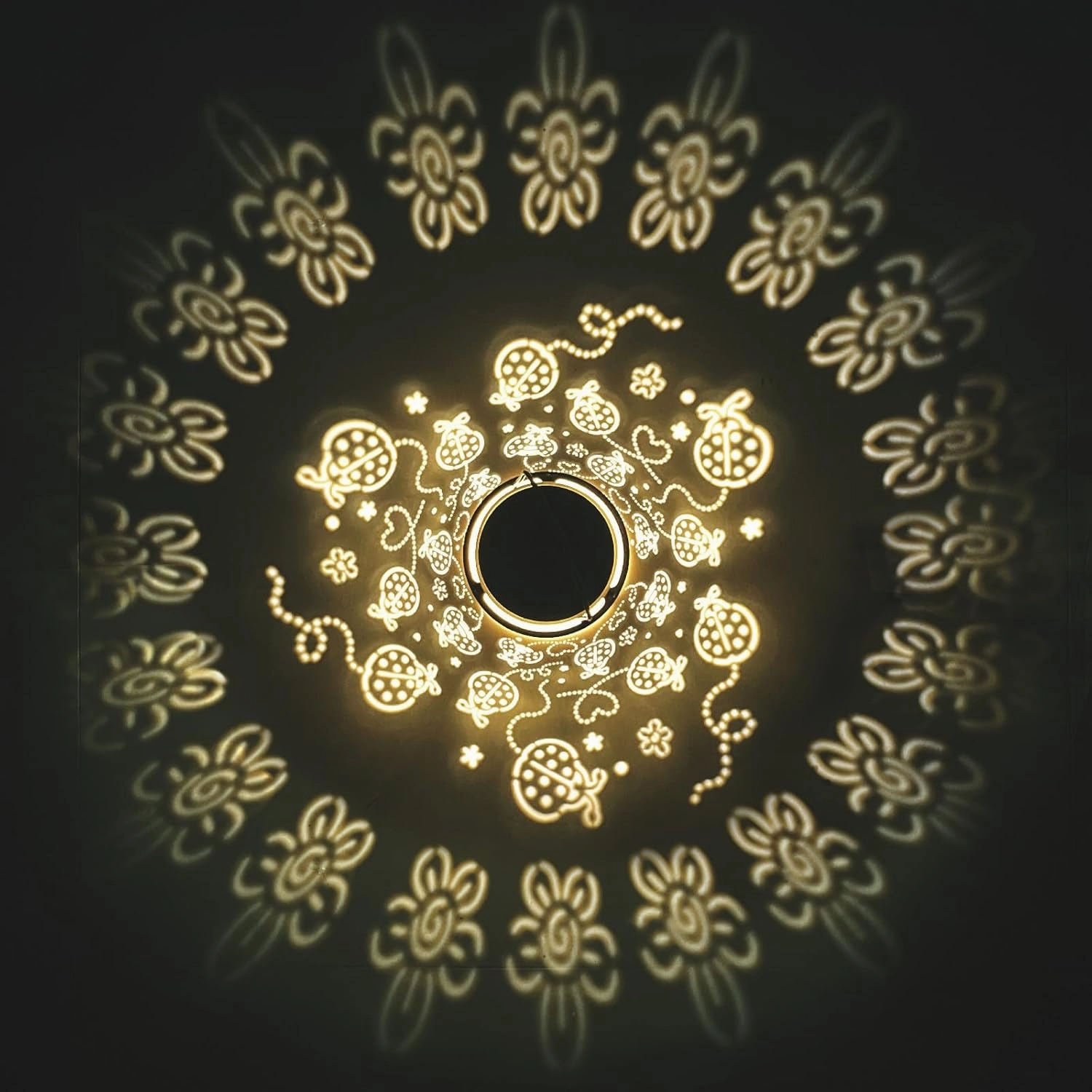 Solar Lanterns Outdoor Waterproof Ladybug Garden Decor, Hanging Metal Lights for Yard, Patio, Backyard, Porch, Fence, Ideal Birthday Gift for Women, Mom, Grandma