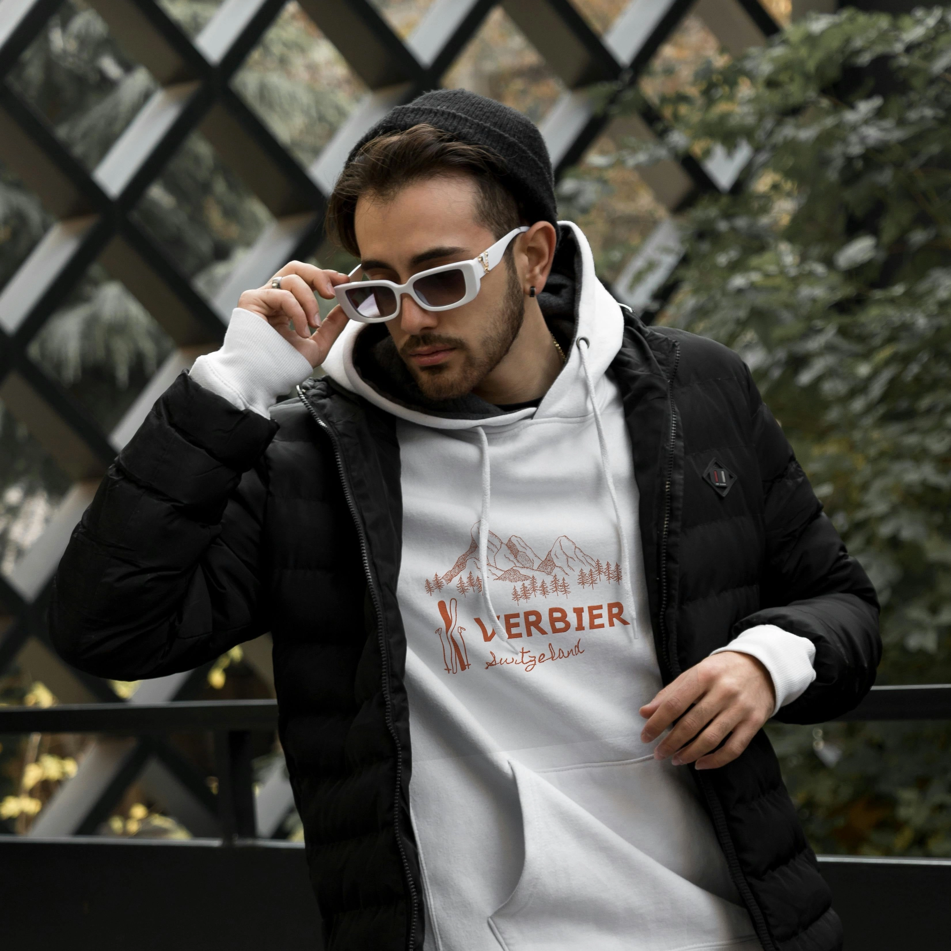 Verbier Embroiderd (Red) Hoodie