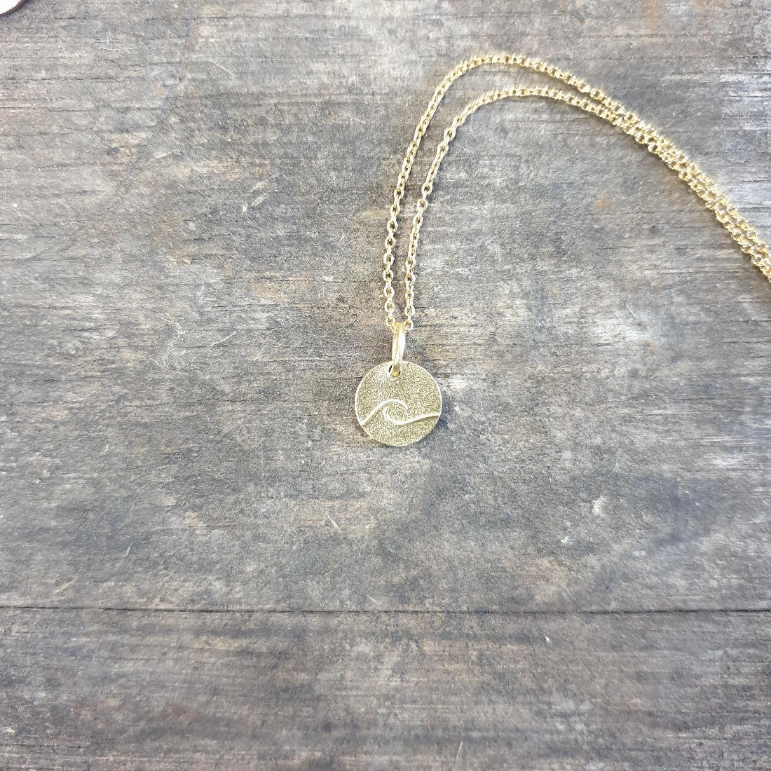 Wave stacking necklace 18ct yellow gold