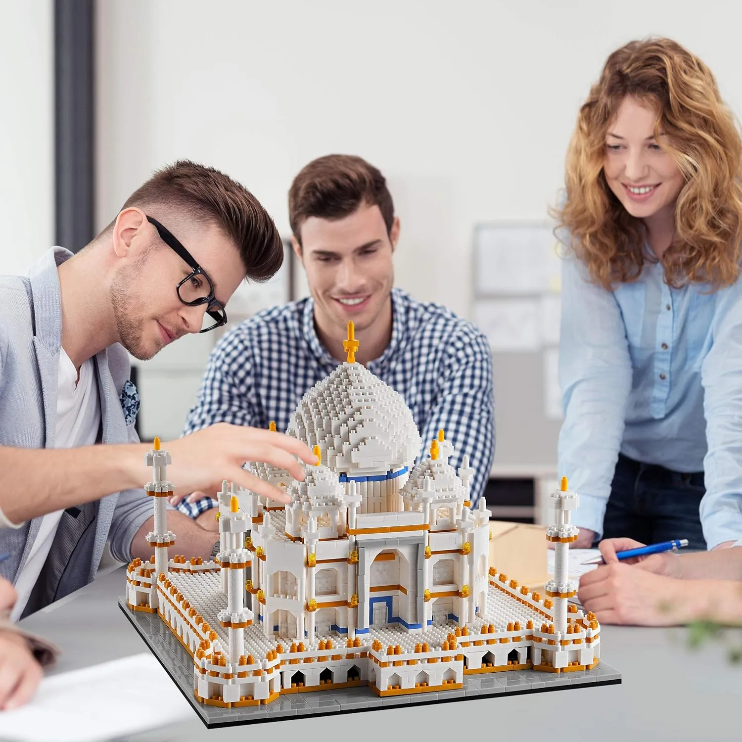 World Famous Architecture Taj Mahal Micro Building Block Set for Adults and Kid Age of 14  - 3950PCS